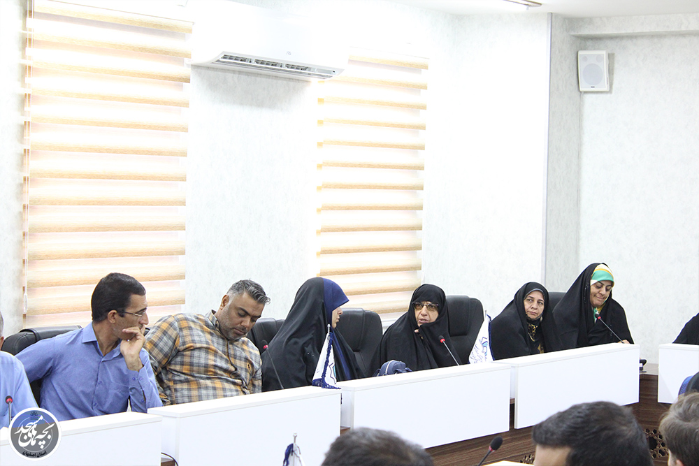 نشست همانديشي مديران کانونهاي مساجد استان با مديرکل فرهنگ و ارشاد اسلامي