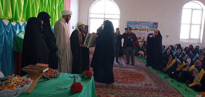اجتماع بانوان کرامت در صفي آباد  به همت کانون هاي مساجد اسفراين