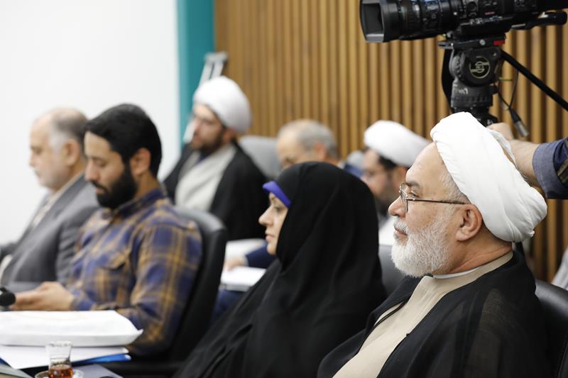 ديدار اعضاء ستاد بزرگداشت دهه کرامت کشور با وزير فرهنگ و ارشاد اسلامي