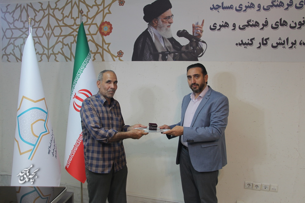 تقدير بچه مسجدي هاي استان قم از 1700 معلم