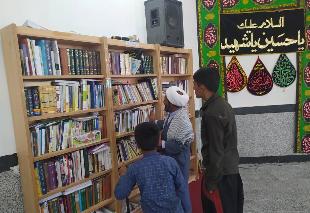 غبارروبي مساجد مناطق مرزي درح(خراسان جنوبي) به همت بچه هاي مسجدي