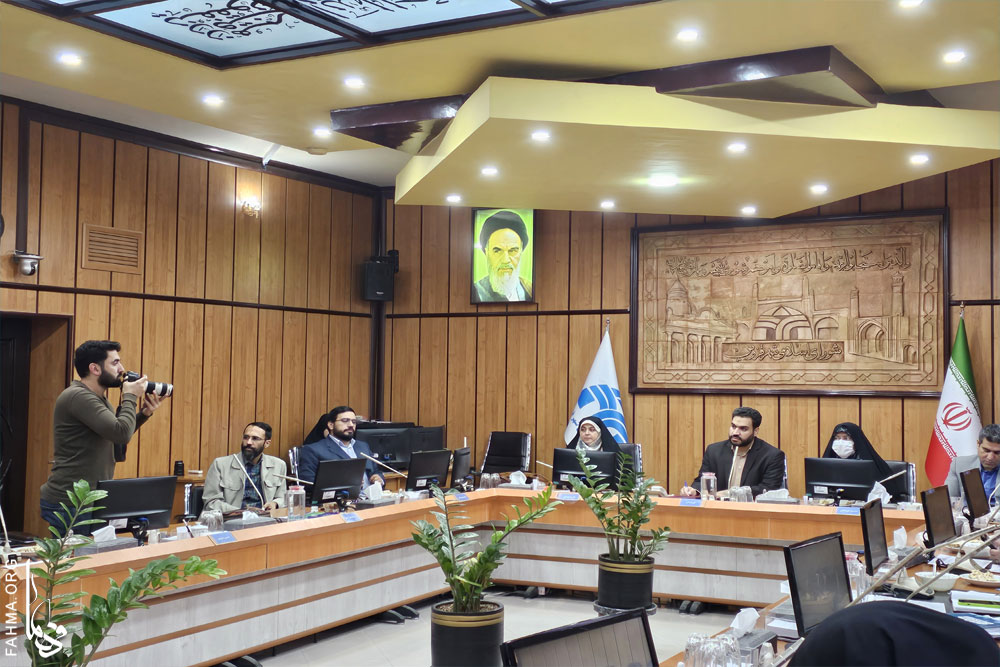 جلسه کميسيون فرهنگي شوراي شهر با مديران کانون هاي مساجد قزوين