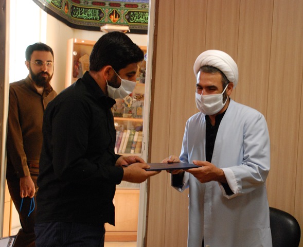 تجليل از برگزيدگان مسابقه قاب غدير در استان قزوين