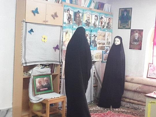 برپايي نمايشگاه عفاف و حجاب توسط کانون فرهنگي هنري شهيد بهشتي سلم آباد سربيشه
