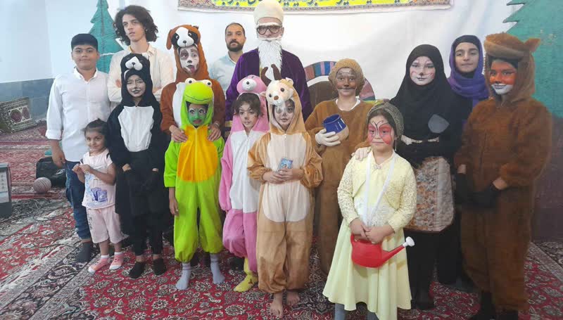 اجراي گروه نمايش بچه هاي مسجد؛کانون فرهنگي هنري شهيد سجادي