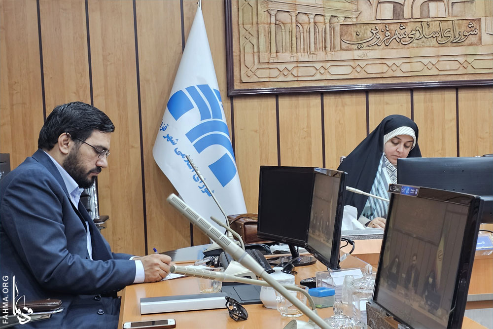 جلسه کميسيون فرهنگي شوراي شهر با مديران کانون هاي مساجد قزوين
