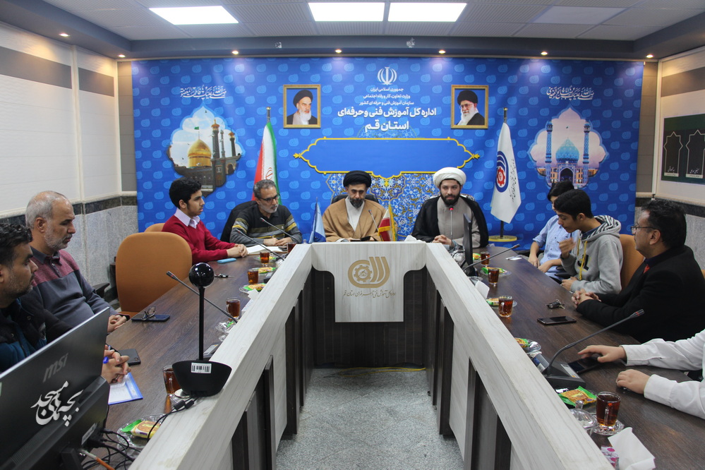 معاونين آموزش نوجوان کانون هاي مساجد قم با مديرکل آموزش فني و حرفه اي استان ديدار و گفتوگو کردند.