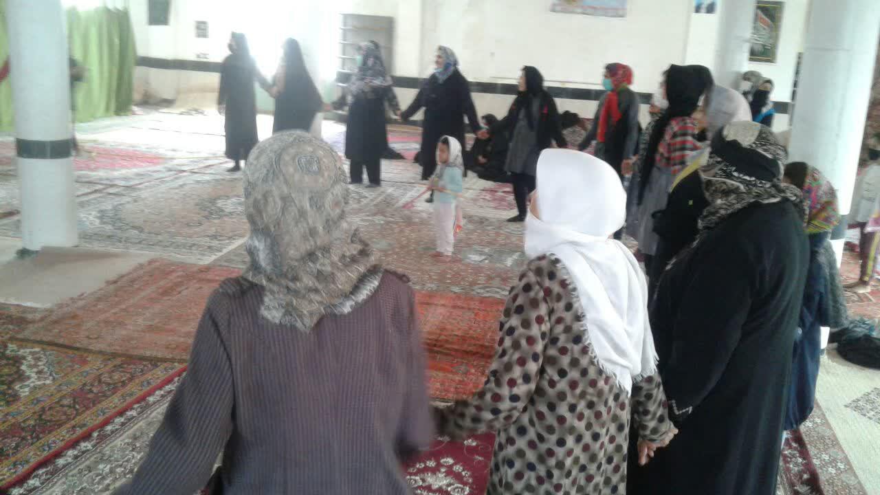 جشن انقلاب به شيوه زنان انقلابي و مسجدي روستاي خرمده شرقي مانه و سملقان