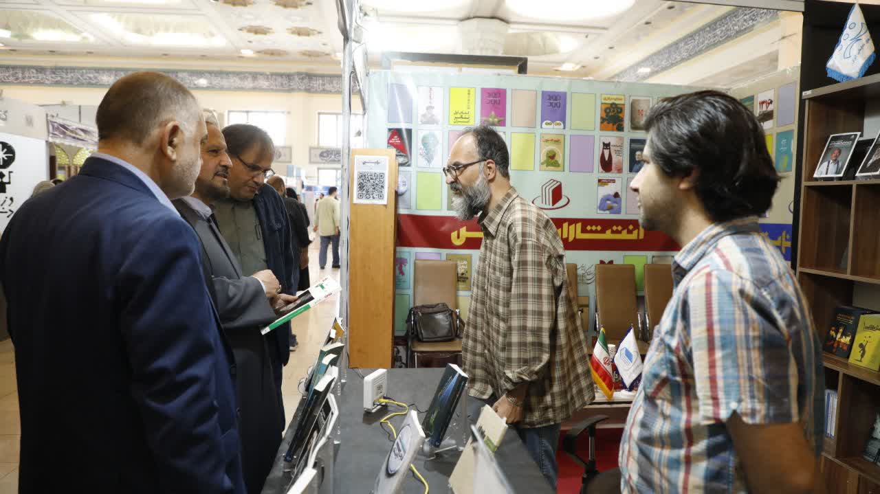 بازديد رئيس ستاد هماهنگي کانون هاي مساجد کشور از نمايشگاه بين المللي کتاب تهران