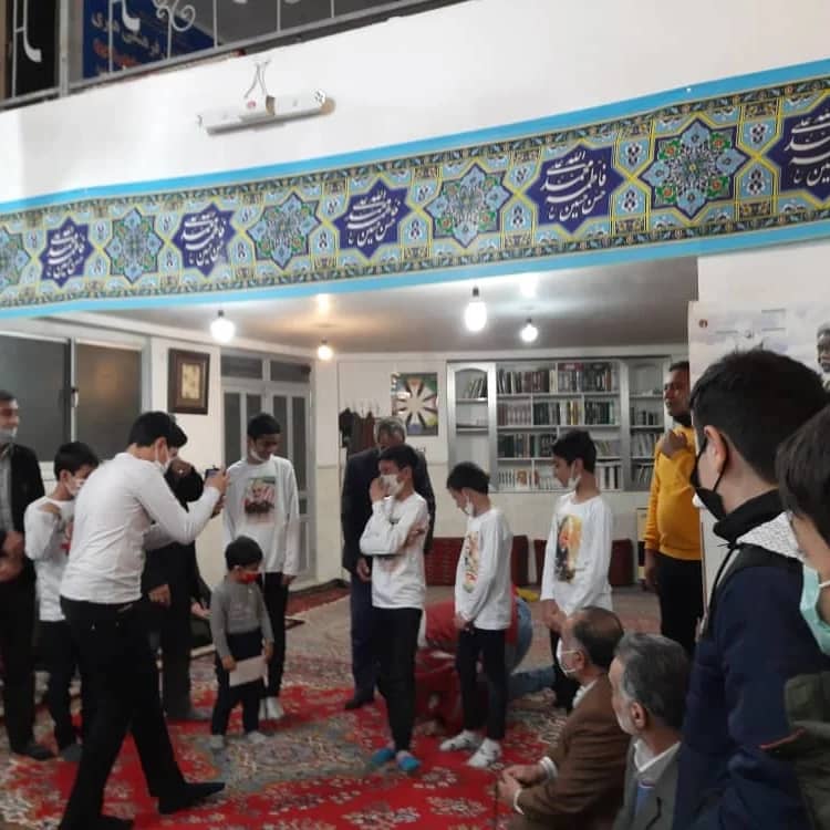 به مناسبت روز پدر؛ اجراي پويش #بوسيدن_دست_پدر  توسط نوجوانان مسجدي در بجنورد