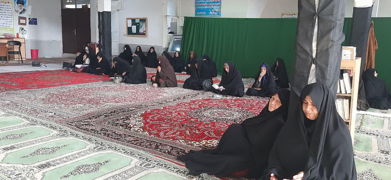 دختران نوجوان مسجدي در شهر راز با تاسي از شهدا وارد ميدان مقابله با اسلام ستيزي شدند