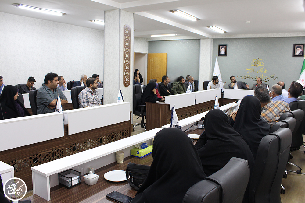 نشست همانديشي مديران کانونهاي مساجد استان با مديرکل فرهنگ و ارشاد اسلامي
