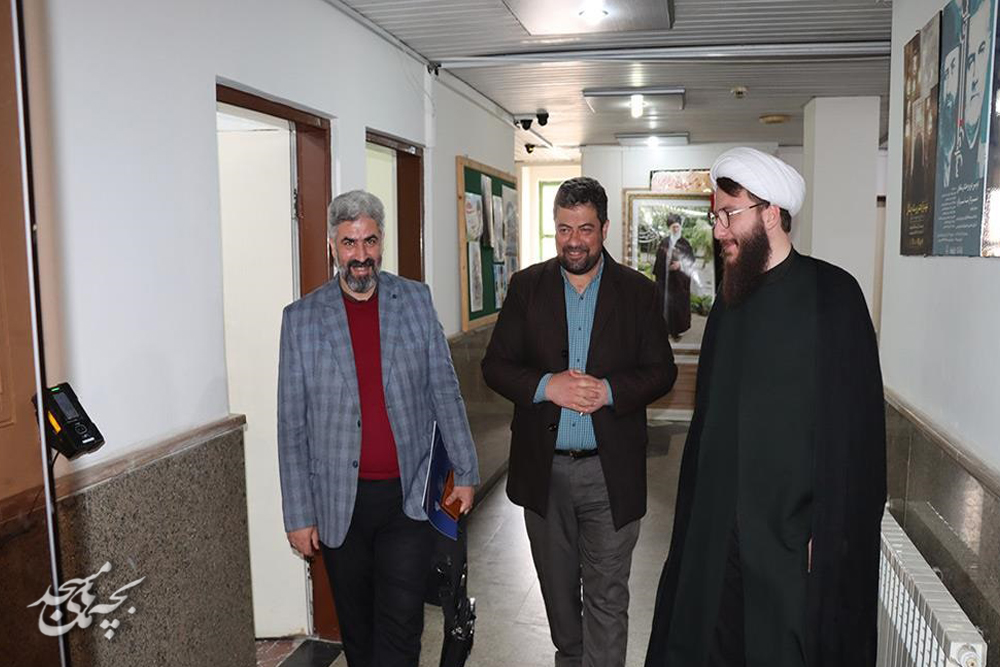 بازديد مديرکل فرهنگ و ارشاد اسلامي گيلان از دبيرخانه کانونهاي فرهنگي هنري مساجد استان