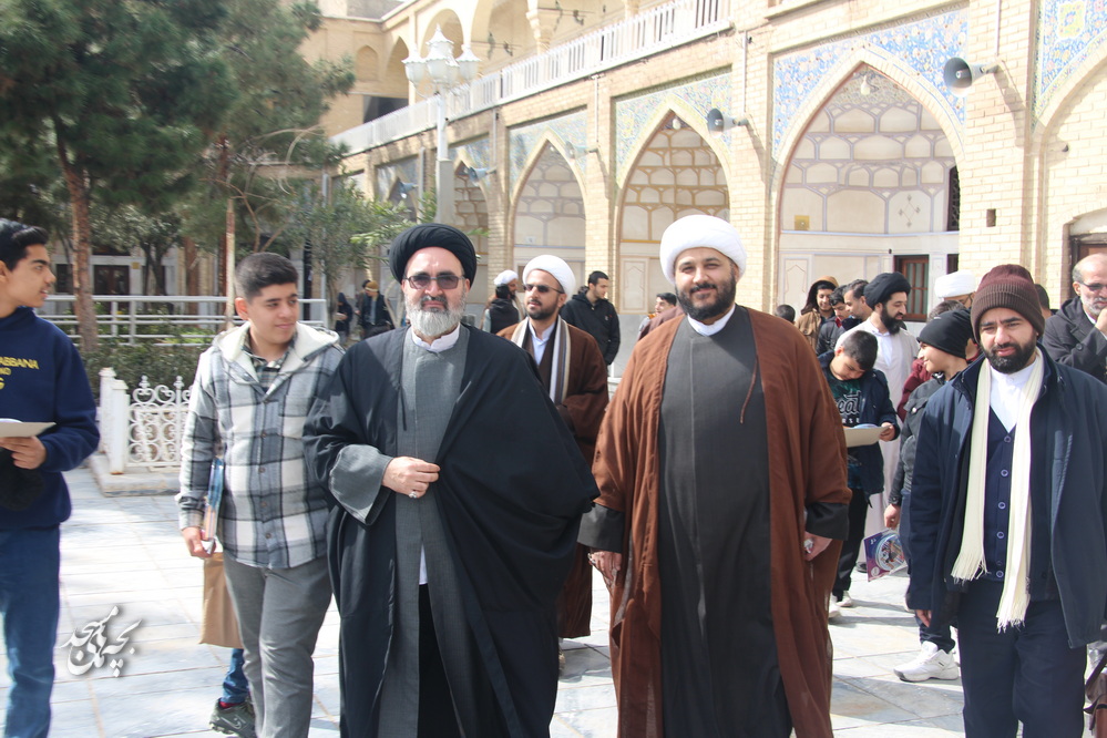 بازديد کادر نوجوان کانون هاي فرهنگي هنري مساجد استان قم از مدرسه علميه فيضيه و مرکز اسناد حوزه و روحانيت