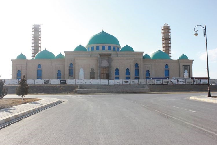 آغاز ساخت مسجد جديد در شهر نخجوان