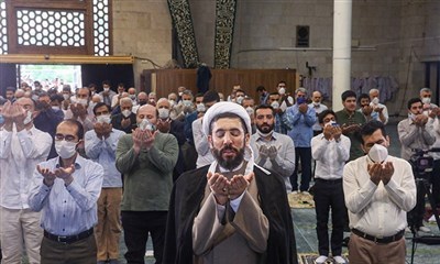 اقامه نماز عید سعید فطر در مسجد دانشگاه تهران
