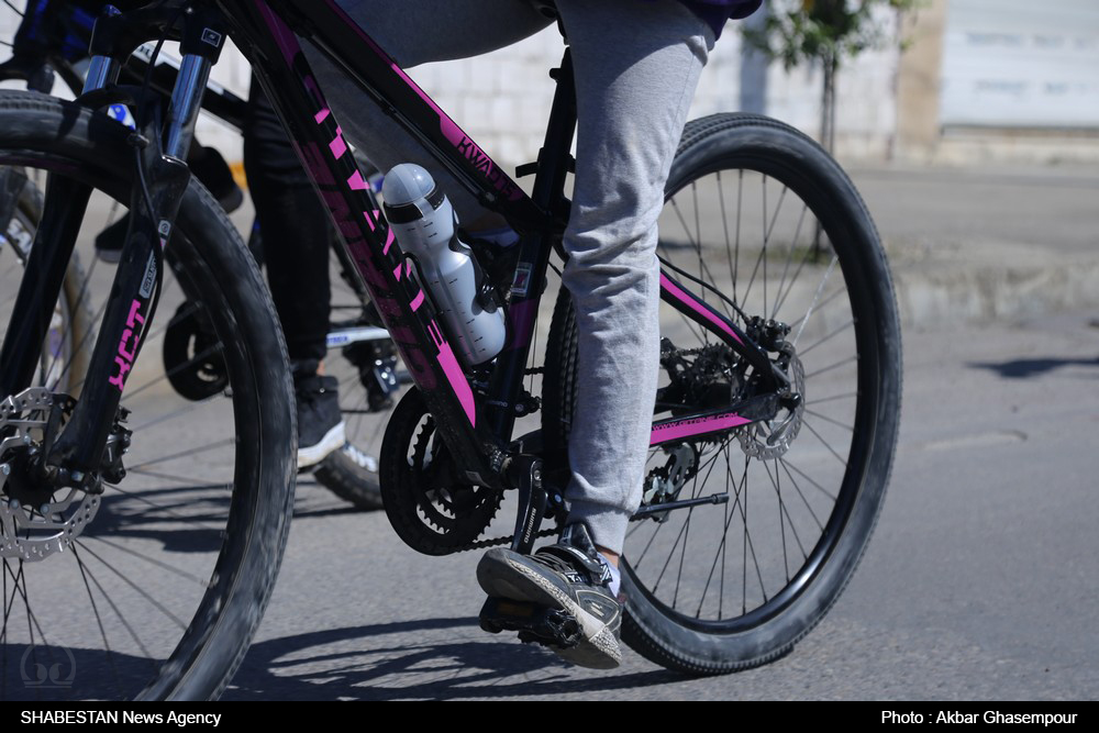 اجرای برنامه «دوچرخه سواری» در کانون «شهید رحمانیان»