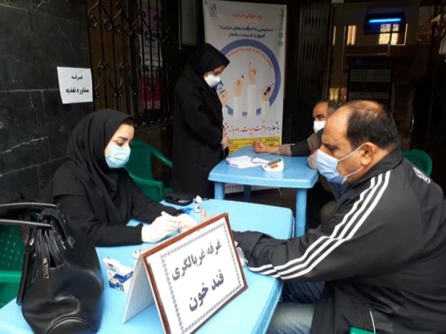 برپایی میز سلامت در مساجد و بوستان های شمال شرق تهران