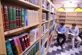 تجهیز کتابخانه‌های مسجدی به فناوری‌های روز نسل جوان را جذب می‌کند