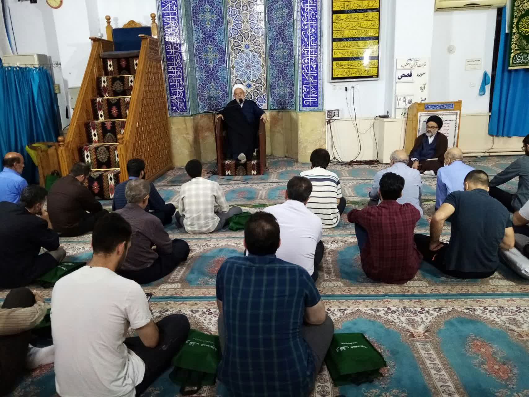 برگزاری سلسله جلسات بیان اخلاق قرآنی در کانون مسجد جامع چالوس