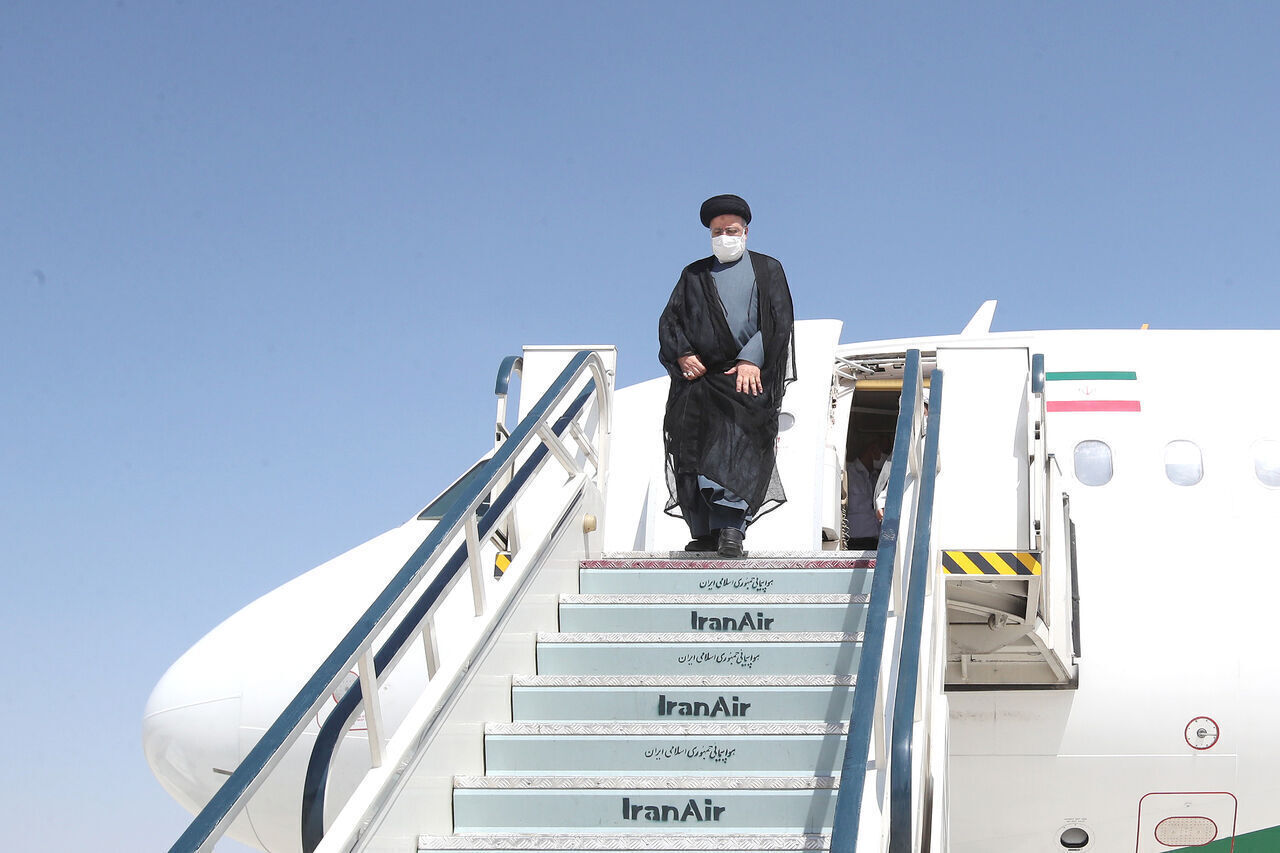 رئيس‌جمهور به کردستان سفر مي‌کند/اهل مسجد در انتظار ديدار با آيت‌الله رئيسي
