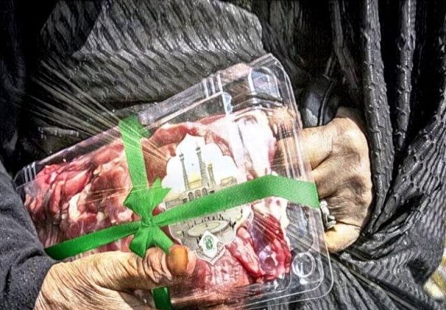 توزیع ۳۴ بسته گوشت میان محرومان به همت کانون ‌«امام رضا (ع)» شهرستان گراش