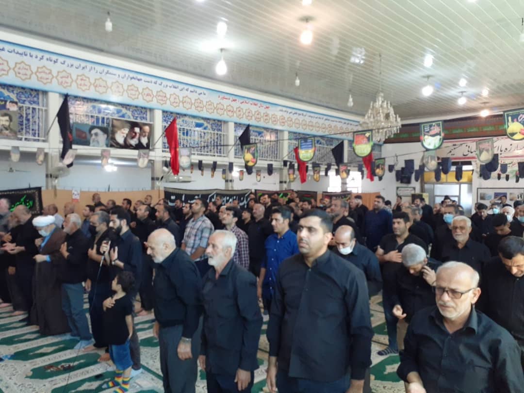 اقامه نماز ظهر عاشورا و اهتمام به جهاد تبیین در بین بچه های مسجد مازندران