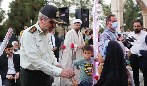 تقدیر بچه‌های مسجد از جان‌فشانی‌های نیروهای انتظامی