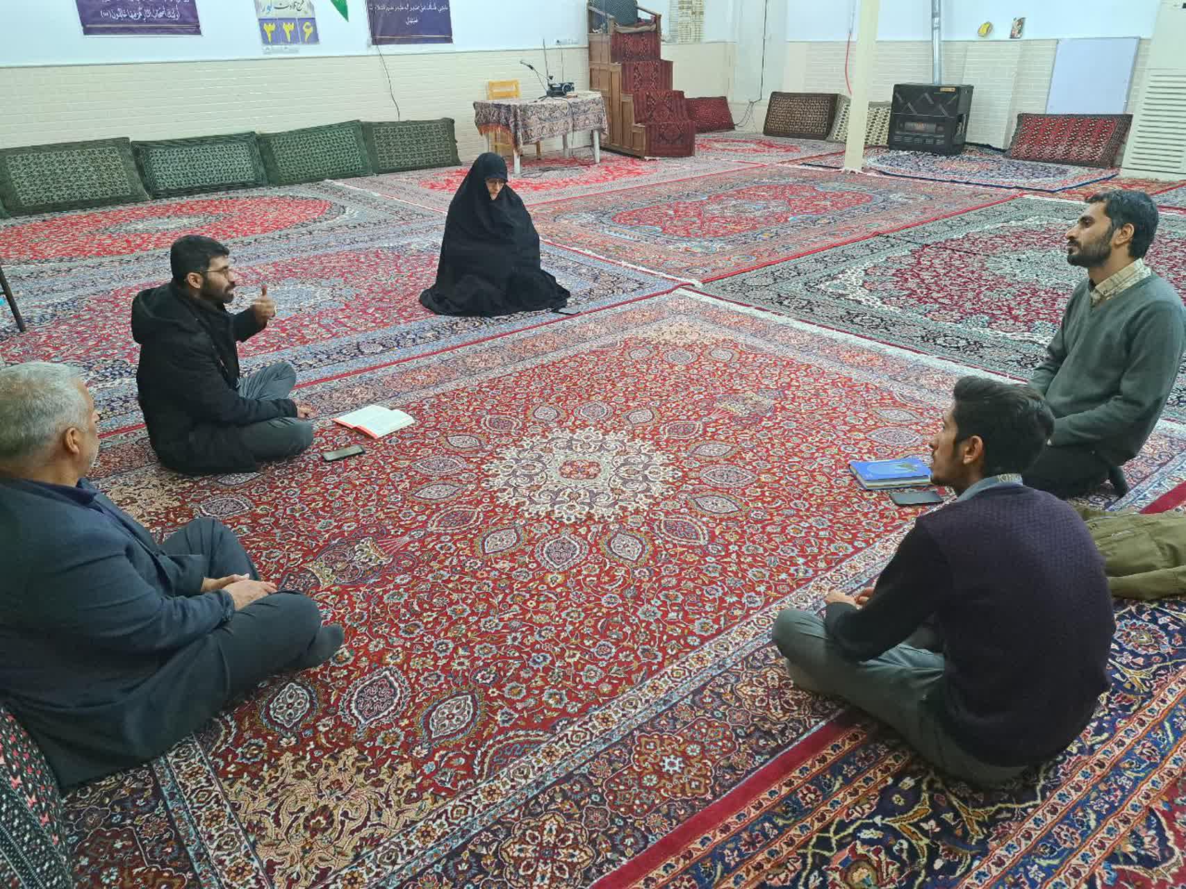 بررسي وضعيت فرهنگي روستاهاي ساوه با حضور کارشناسان ستاد هماهنگي کانون‌هاي مساجد کشور