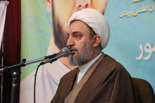 روحانیت باید به مسجد بازگردد/ حمایت از مسجد وظیفه دولت است