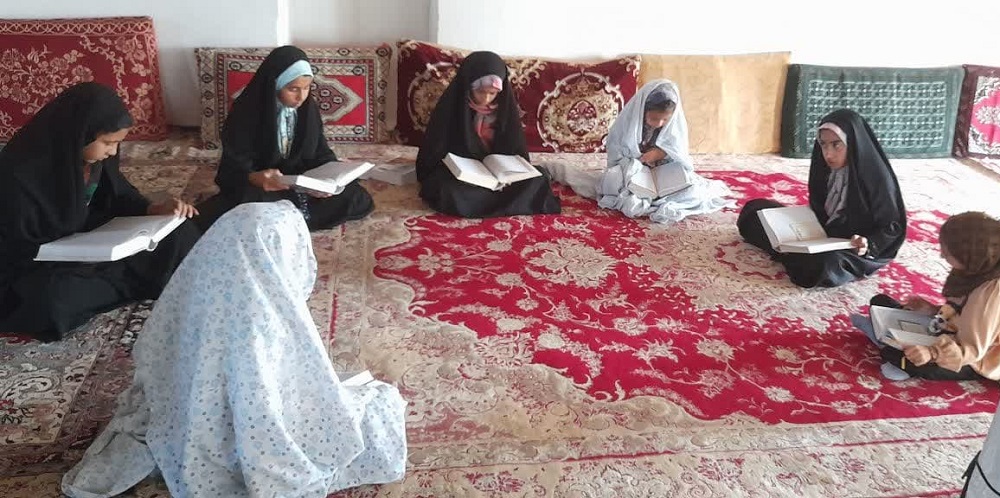 دهه امامت و ولايت با رنگ خوب دعا بر قلب هاي نوجوانان مسجدي، آغاز شد